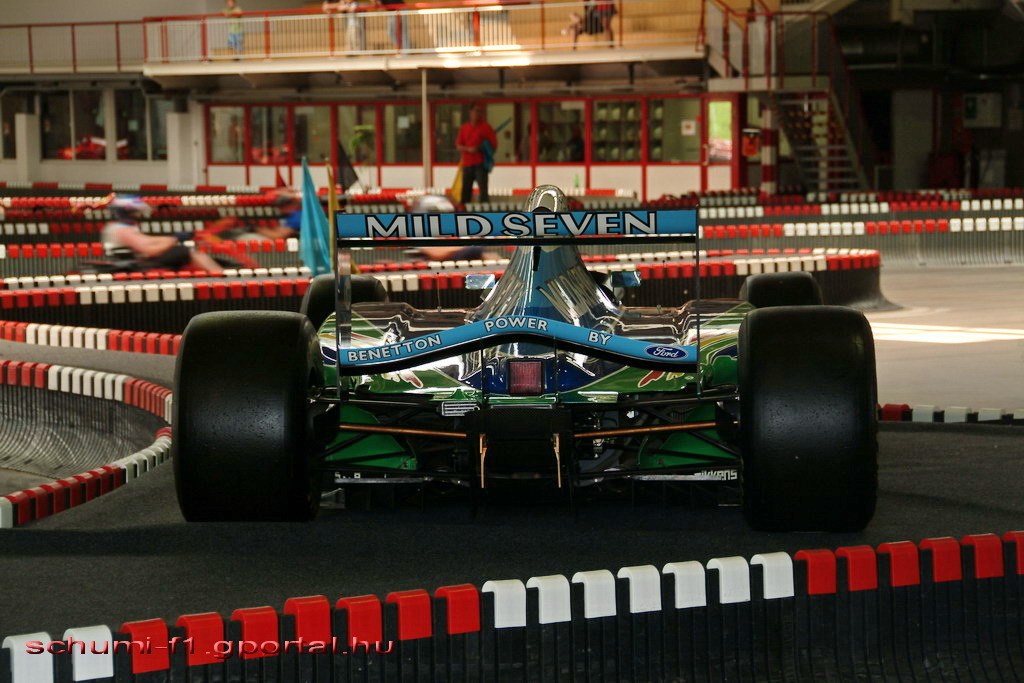 Schumi Benetton-Ford B194-ese 1994-bl